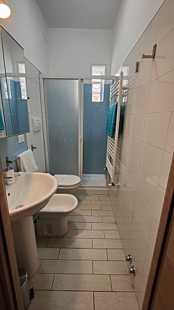 Bagno con doccia