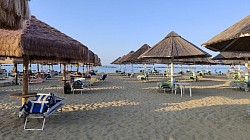 Spiaggia lato mare
